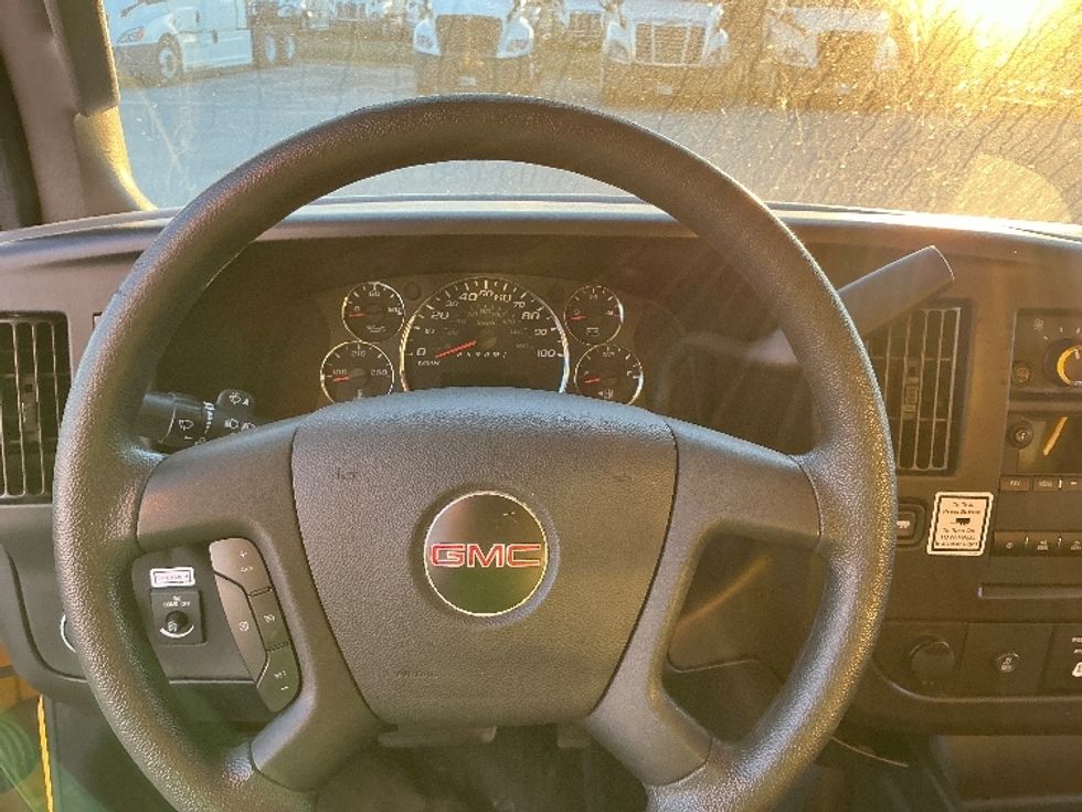 Light Duty Box Truck-Light and Medium Duty Trucks-GMC-2021-Savana G33903-Garden City-GA-91,407\n\t\tmiles-$ 29,250 - Image 17