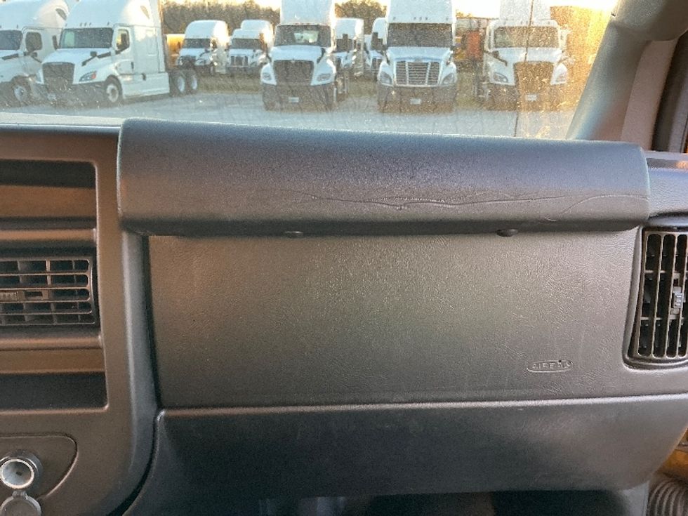 Light Duty Box Truck-Light and Medium Duty Trucks-GMC-2021-Savana G33903-Garden City-GA-91,407\n\t\tmiles-$ 29,250 - Image 20