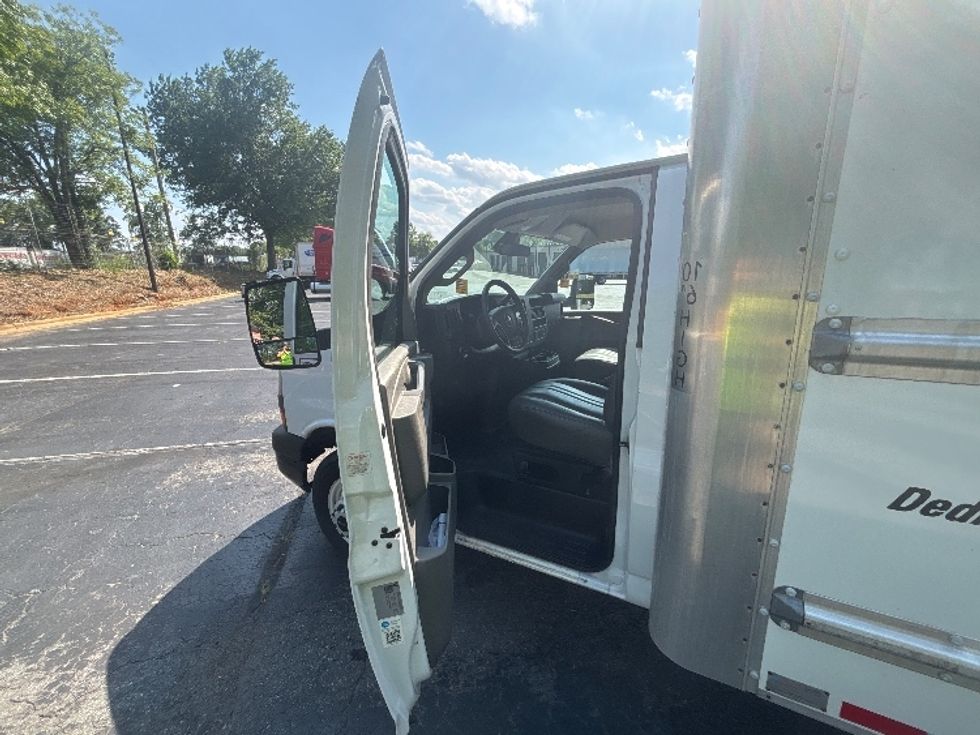 Light Duty Box Truck-Light and Medium Duty Trucks-GMC-2021-Savana G33903-Garland-TX-104,159\n\t\tmiles-$ 27,000 - Image 16