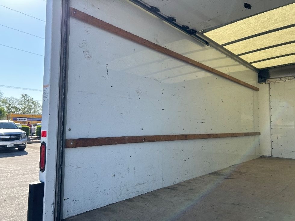 Light Duty Box Truck-Light and Medium Duty Trucks-GMC-2021-Savana G33903-Garland-TX-105,839\n\t\tmiles-$ 29,000 - Image 11