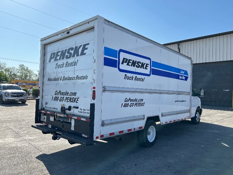 Light Duty Box Truck-Light and Medium Duty Trucks-GMC-2021-Savana G33903-Garland-TX-105,839\n\t\tmiles-$ 29,000 - Image 13