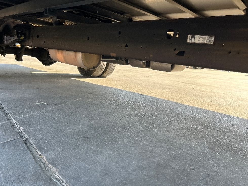 Light Duty Box Truck-Light and Medium Duty Trucks-GMC-2021-Savana G33903-Garland-TX-105,839\n\t\tmiles-$ 29,000 - Image 14