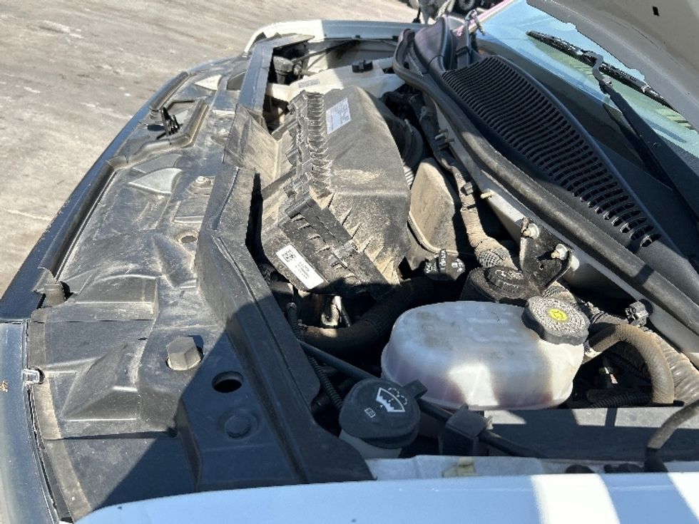 Light Duty Box Truck-Light and Medium Duty Trucks-GMC-2021-Savana G33903-Garland-TX-105,839\n\t\tmiles-$ 29,000 - Image 24