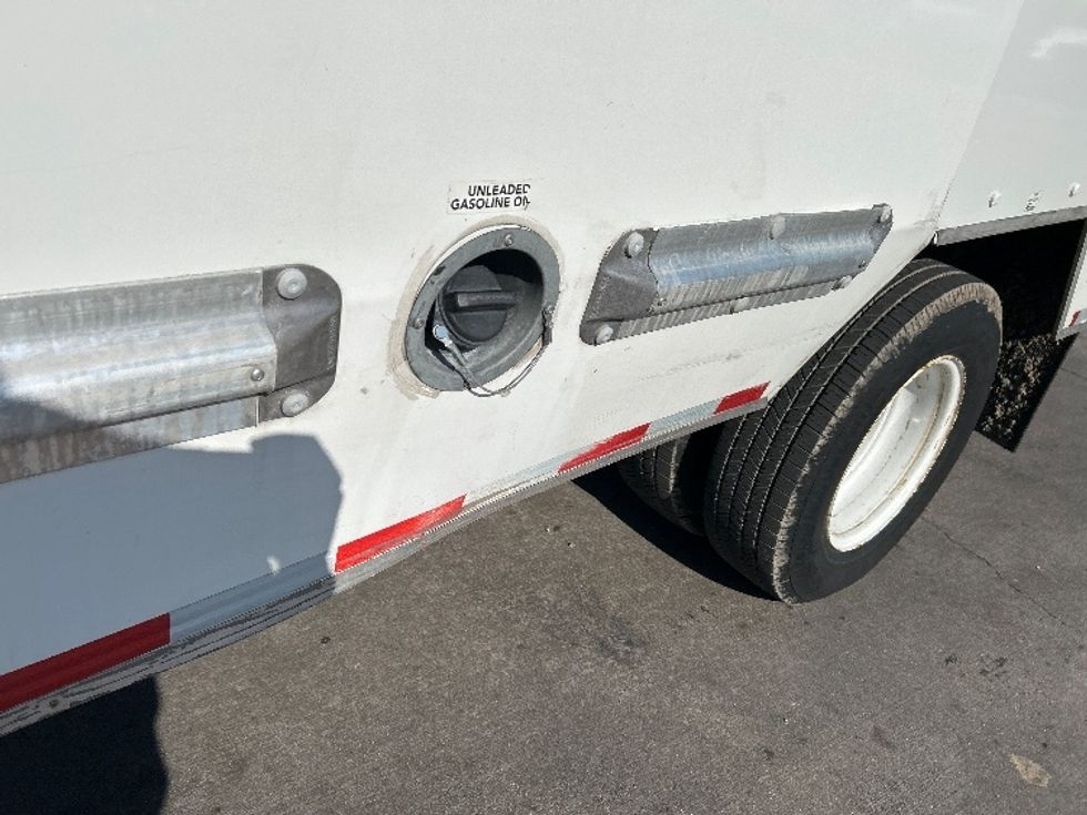 Light Duty Box Truck-Light and Medium Duty Trucks-GMC-2021-Savana G33903-Garland-TX-105,839\n\t\tmiles-$ 29,000 - Image 25