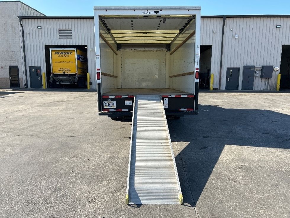 Light Duty Box Truck-Light and Medium Duty Trucks-GMC-2021-Savana G33903-Garland-TX-105,839\n\t\tmiles-$ 29,000 - Image 9