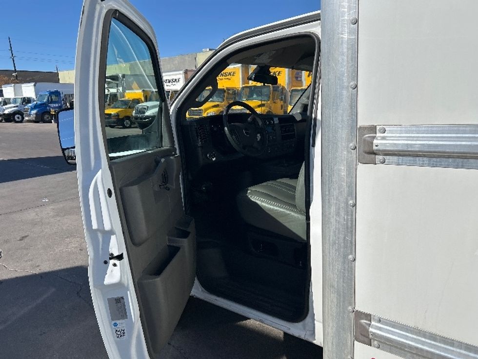 Light Duty Box Truck-Light and Medium Duty Trucks-GMC-2021-Savana G33903-Garland-TX-108,329\n\t\tmiles-$ 29,000 - Image 16