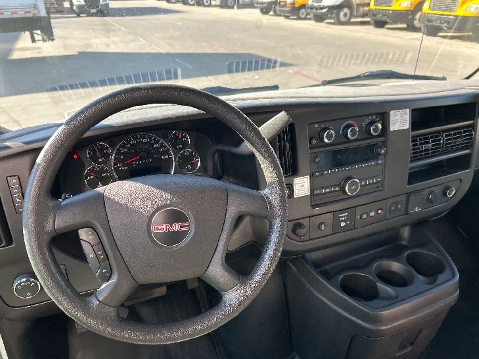 Light Duty Box Truck-Light and Medium Duty Trucks-GMC-2021-Savana G33903-Garland-TX-108,329\n\t\tmiles-$ 29,000 - Image 18