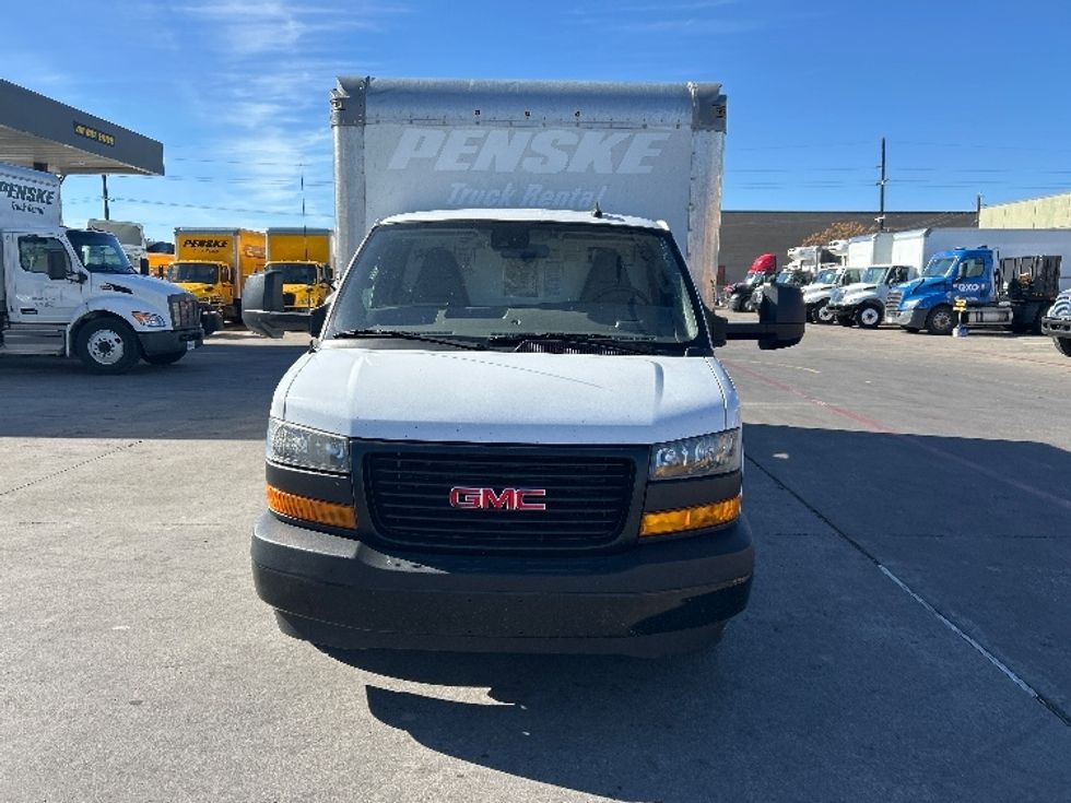 Light Duty Box Truck-Light and Medium Duty Trucks-GMC-2021-Savana G33903-Garland-TX-116,093\n\t\tmiles-$ 28,000 - Image 2