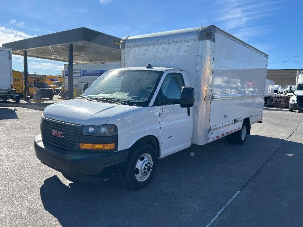 Light Duty Box Truck-Light and Medium Duty Trucks-GMC-2021-Savana G33903-Garland-TX-116,093\n\t\tmiles-$ 28,000 - Image 3