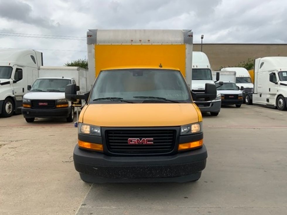 Light Duty Box Truck-Light and Medium Duty Trucks-GMC-2021-Savana G33903-Garland-TX-120,836\n\t\tmiles-$ 24,000 - Image 3