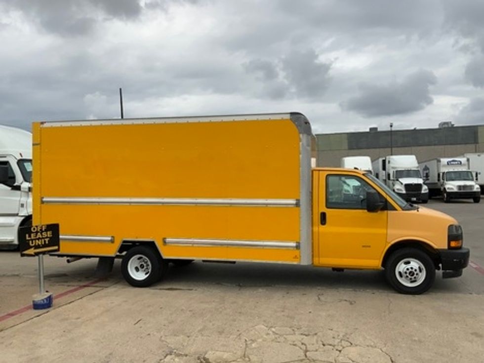 Light Duty Box Truck-Light and Medium Duty Trucks-GMC-2021-Savana G33903-Garland-TX-120,836\n\t\tmiles-$ 24,000 - Image 6