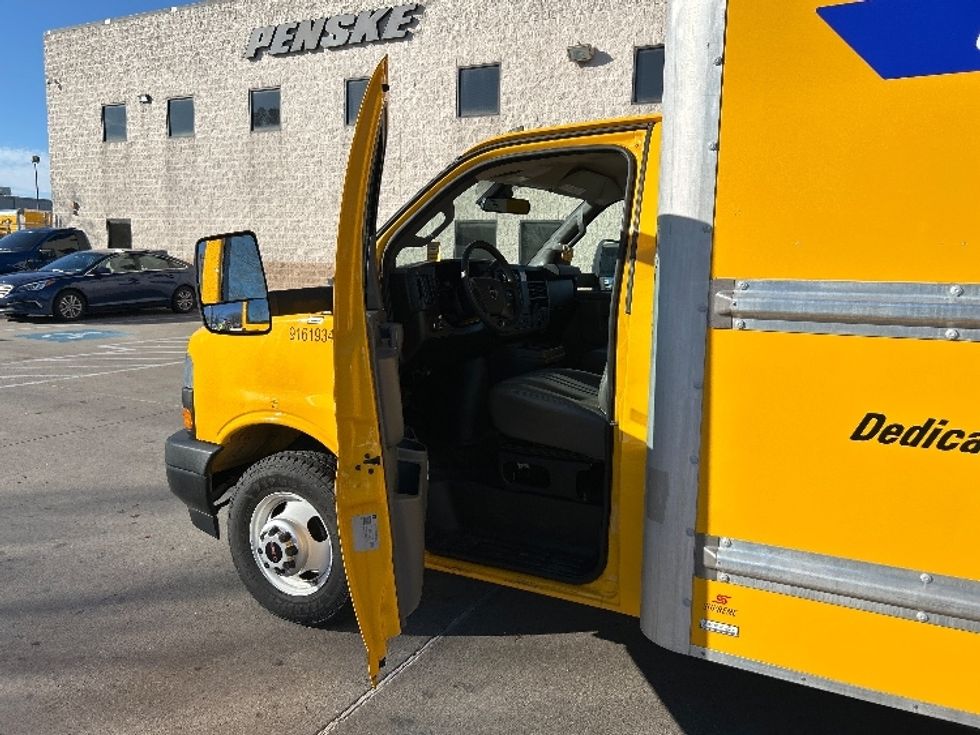 Light Duty Box Truck-Light and Medium Duty Trucks-GMC-2021-Savana G33903-Garland-TX-120,836\n\t\tmiles-$ 24,500 - Image 16