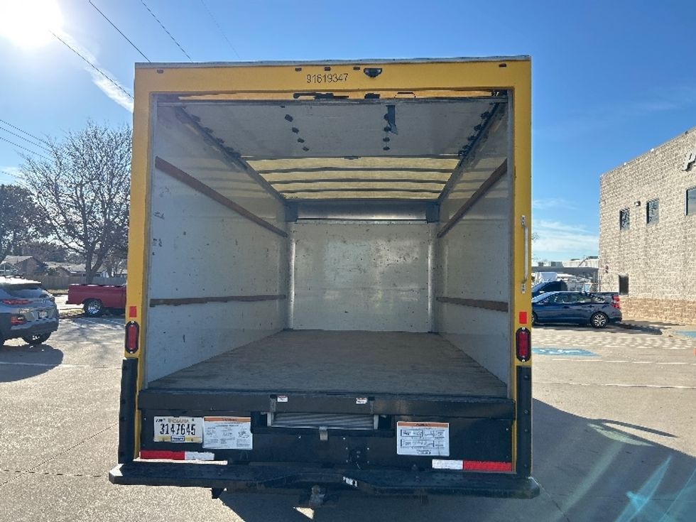Light Duty Box Truck-Light and Medium Duty Trucks-GMC-2021-Savana G33903-Garland-TX-120,836\n\t\tmiles-$ 24,500 - Image 9