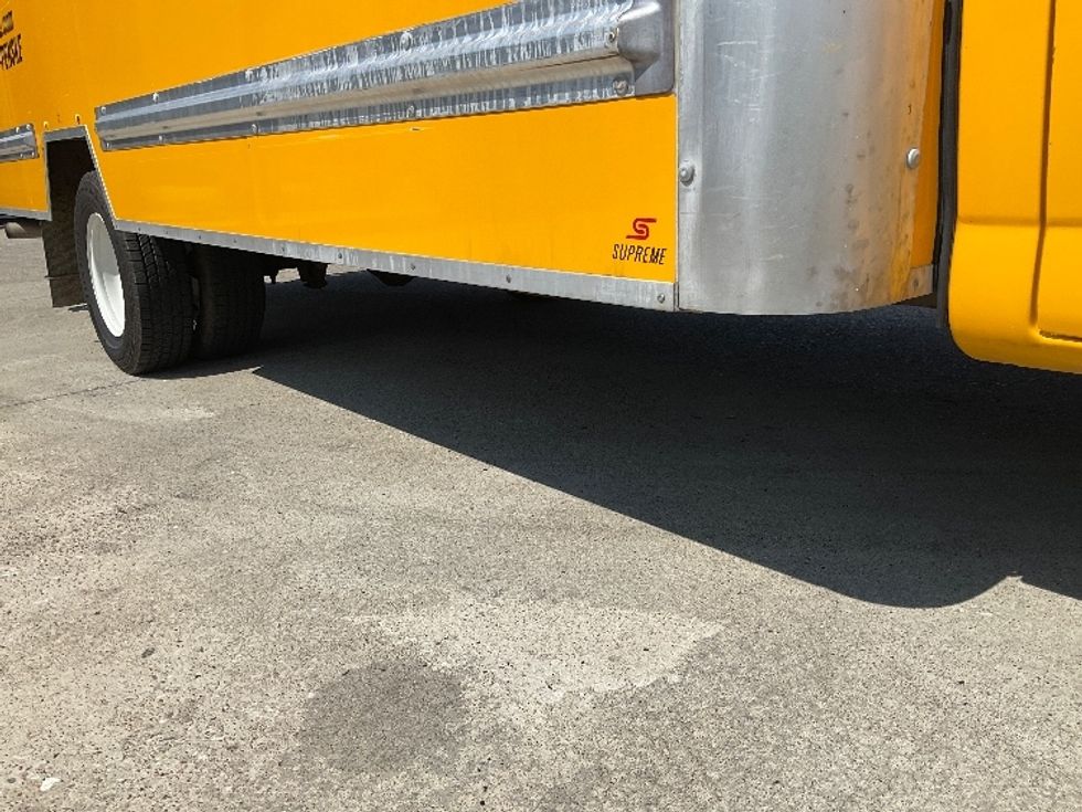 Light Duty Box Truck-Light and Medium Duty Trucks-GMC-2021-Savana G33903-Garland-TX-87,597\n\t\tmiles-$ 27,750 - Image 14