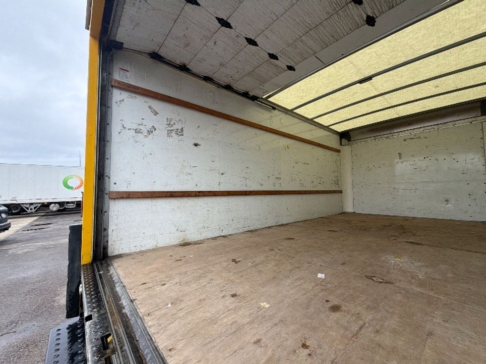 Light Duty Box Truck-Light and Medium Duty Trucks-GMC-2021-Savana G33903-Gaylord-MI-109,899\n\t\tmiles-$ 25,000 - Image 11