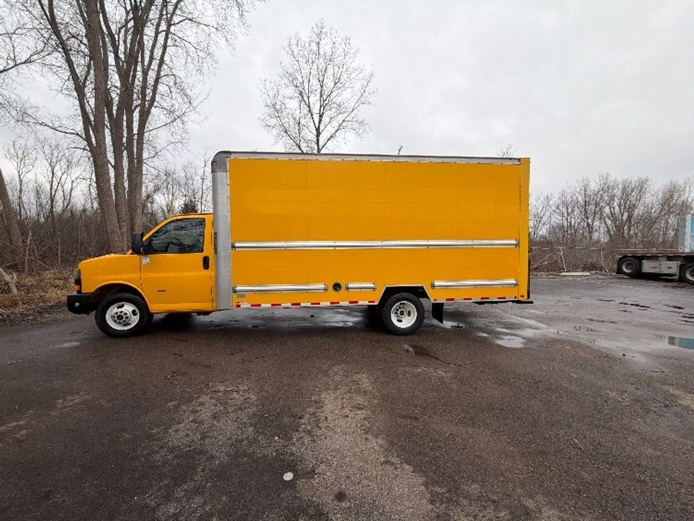 Light Duty Box Truck-Light and Medium Duty Trucks-GMC-2021-Savana G33903-Gaylord-MI-109,899\n\t\tmiles-$ 25,000 - Image 4