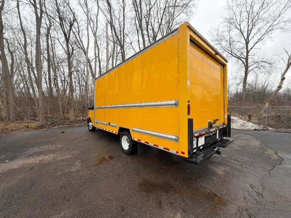 Light Duty Box Truck-Light and Medium Duty Trucks-GMC-2021-Savana G33903-Gaylord-MI-109,899\n\t\tmiles-$ 25,000 - Image 6