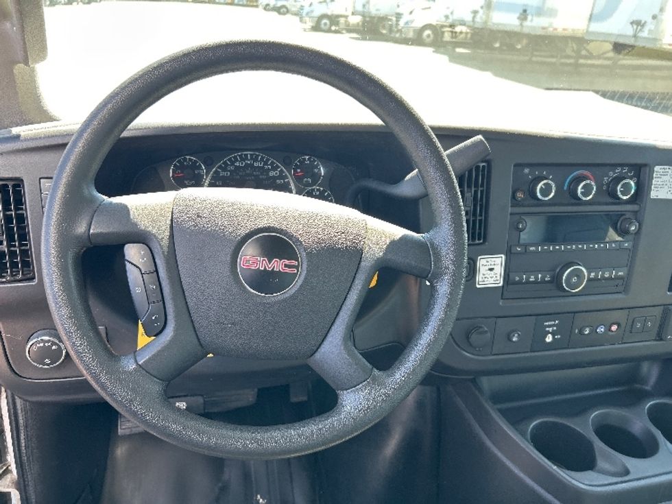 Light Duty Box Truck-Light and Medium Duty Trucks-GMC-2021-Savana G33903-Gilroy-CA-86,047\n\t\tmiles-$ 33,500 - Image 18