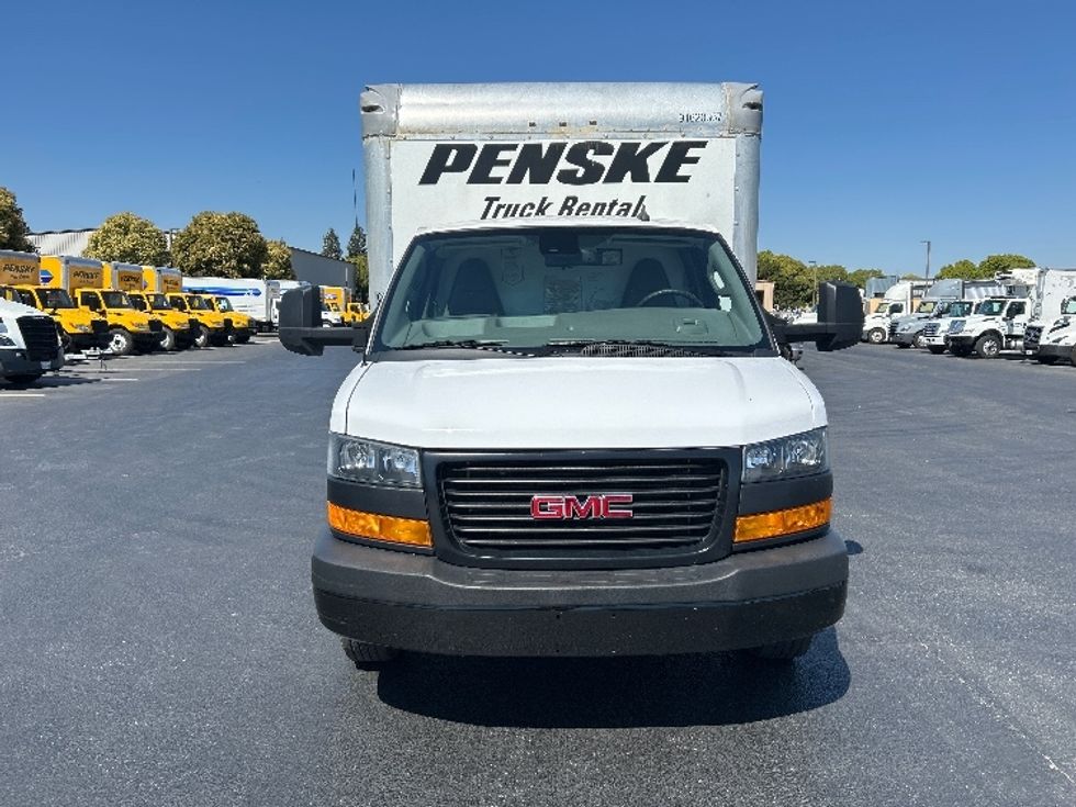 Light Duty Box Truck-Light and Medium Duty Trucks-GMC-2021-Savana G33903-Gilroy-CA-86,047\n\t\tmiles-$ 33,500 - Image 2
