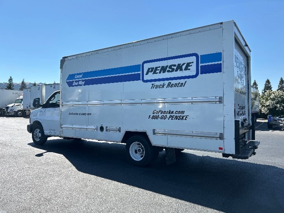 Light Duty Box Truck-Light and Medium Duty Trucks-GMC-2021-Savana G33903-Gilroy-CA-86,047\n\t\tmiles-$ 33,500 - Image 25