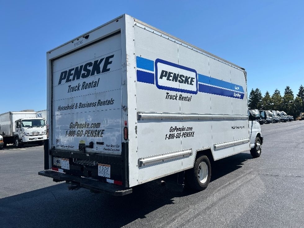 Light Duty Box Truck-Light and Medium Duty Trucks-GMC-2021-Savana G33903-Gilroy-CA-86,047\n\t\tmiles-$ 33,500 - Image 26