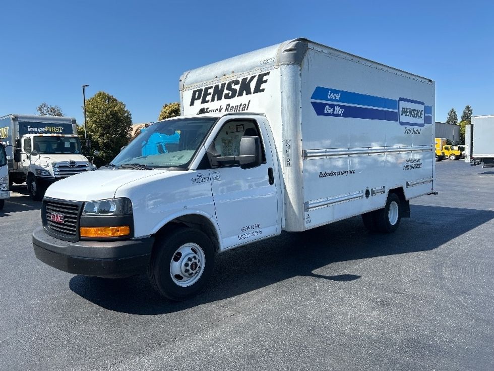 Light Duty Box Truck-Light and Medium Duty Trucks-GMC-2021-Savana G33903-Gilroy-CA-86,047\n\t\tmiles-$ 33,500 - Image 3