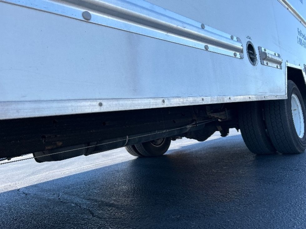 Light Duty Box Truck-Light and Medium Duty Trucks-GMC-2021-Savana G33903-Gilroy-CA-86,047\n\t\tmiles-$ 33,500 - Image 5