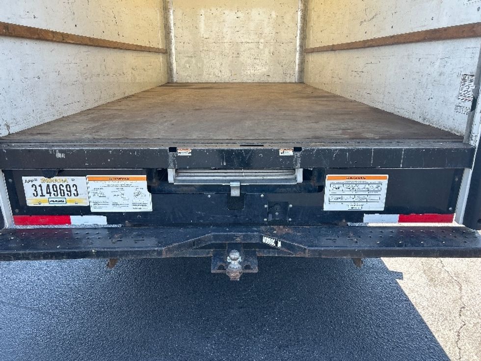 Light Duty Box Truck-Light and Medium Duty Trucks-GMC-2021-Savana G33903-Gilroy-CA-86,047\n\t\tmiles-$ 33,500 - Image 9