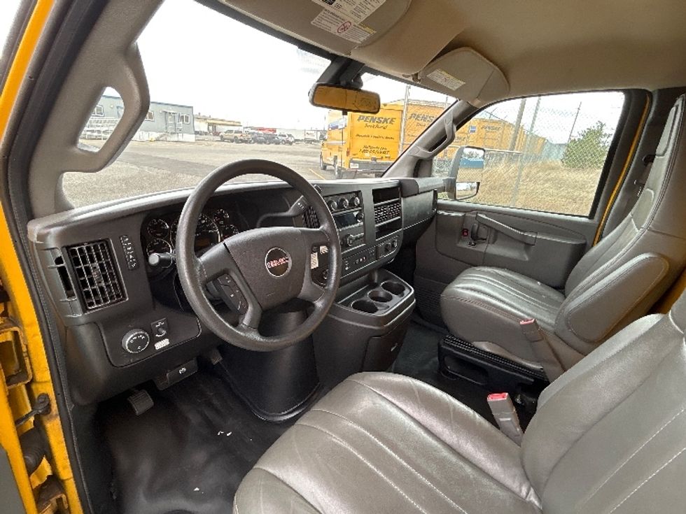 Light Duty Box Truck-Light and Medium Duty Trucks-GMC-2021-Savana G33903-Goodyear-AZ-84,981\n\t\tmiles-$ 30,500 - Image 16