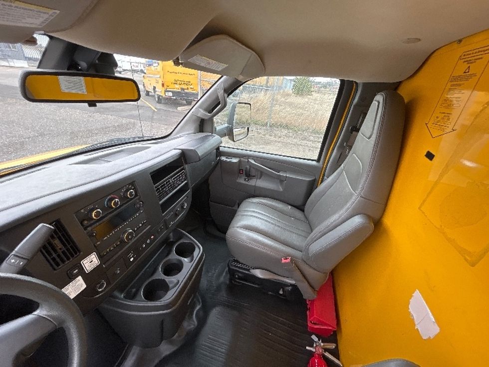 Light Duty Box Truck-Light and Medium Duty Trucks-GMC-2021-Savana G33903-Goodyear-AZ-84,981\n\t\tmiles-$ 30,500 - Image 18