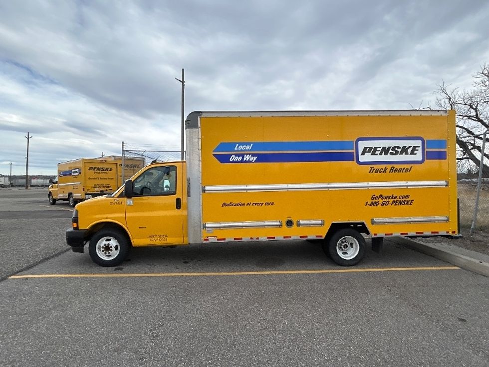 Light Duty Box Truck-Light and Medium Duty Trucks-GMC-2021-Savana G33903-Goodyear-AZ-84,981\n\t\tmiles-$ 30,500 - Image 4
