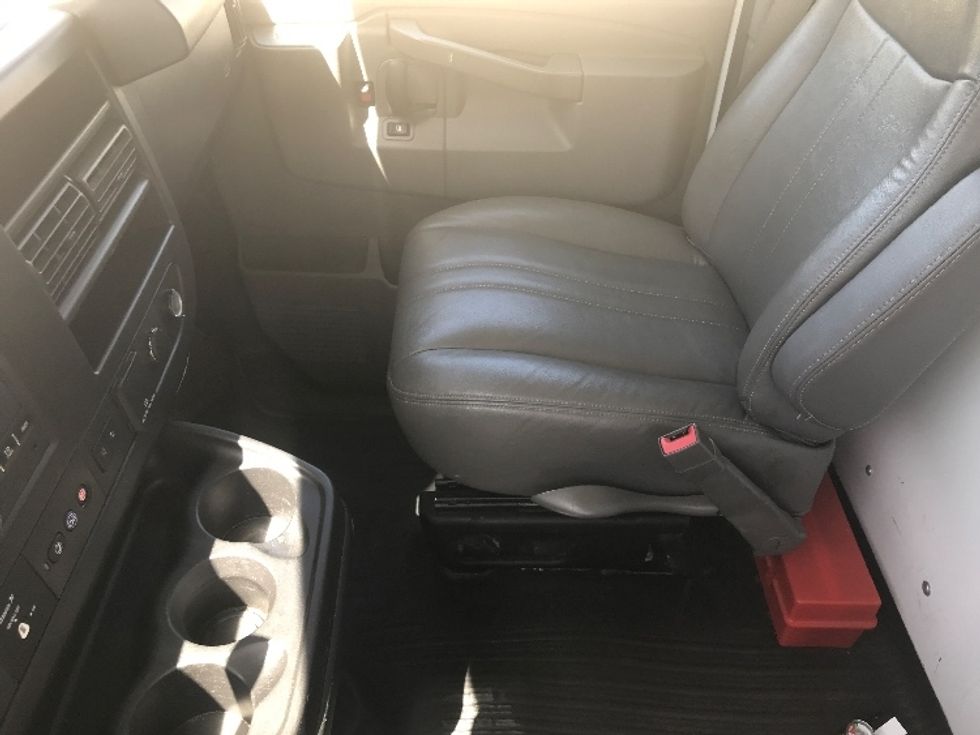 Light Duty Box Truck-Light and Medium Duty Trucks-GMC-2021-Savana G33903-Grand Junction-CO-106,412\n\t\tmiles-$ 31,250 - Image 19