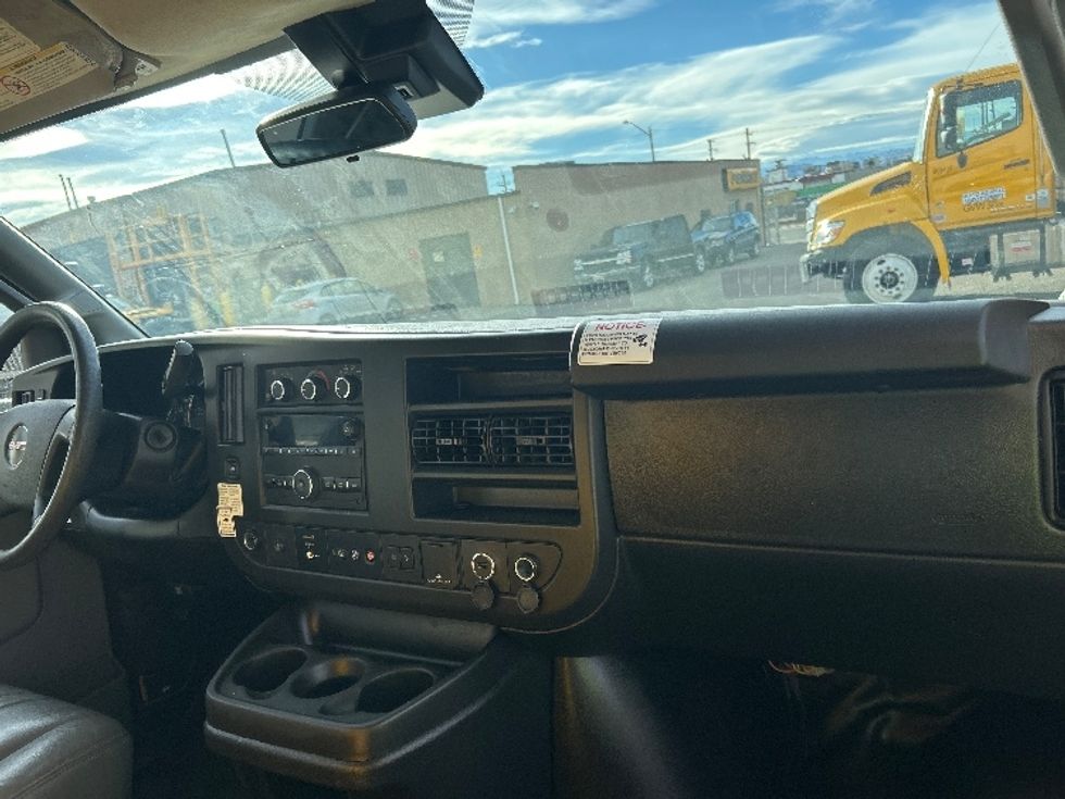 Light Duty Box Truck-Light and Medium Duty Trucks-GMC-2021-Savana G33903-Greeley-CO-101,471\n\t\tmiles-$ 27,750 - Image 19