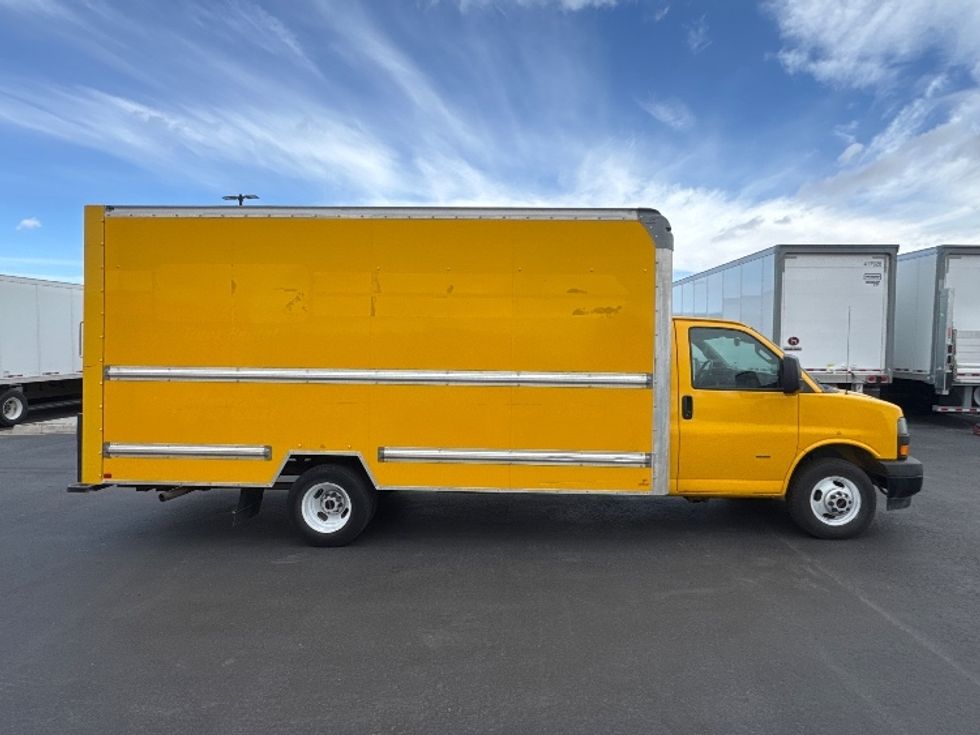 Light Duty Box Truck-Light and Medium Duty Trucks-GMC-2021-Savana G33903-Greeley-CO-102,393\n\t\tmiles-$ 27,500 - Image 14