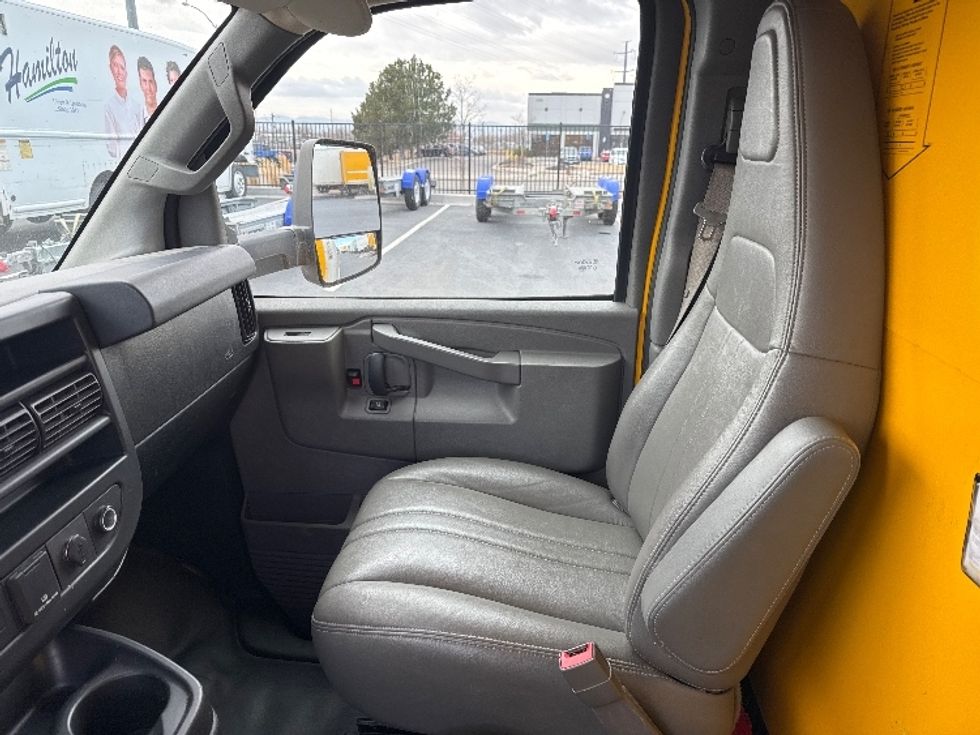 Light Duty Box Truck-Light and Medium Duty Trucks-GMC-2021-Savana G33903-Greeley-CO-102,393\n\t\tmiles-$ 27,500 - Image 18
