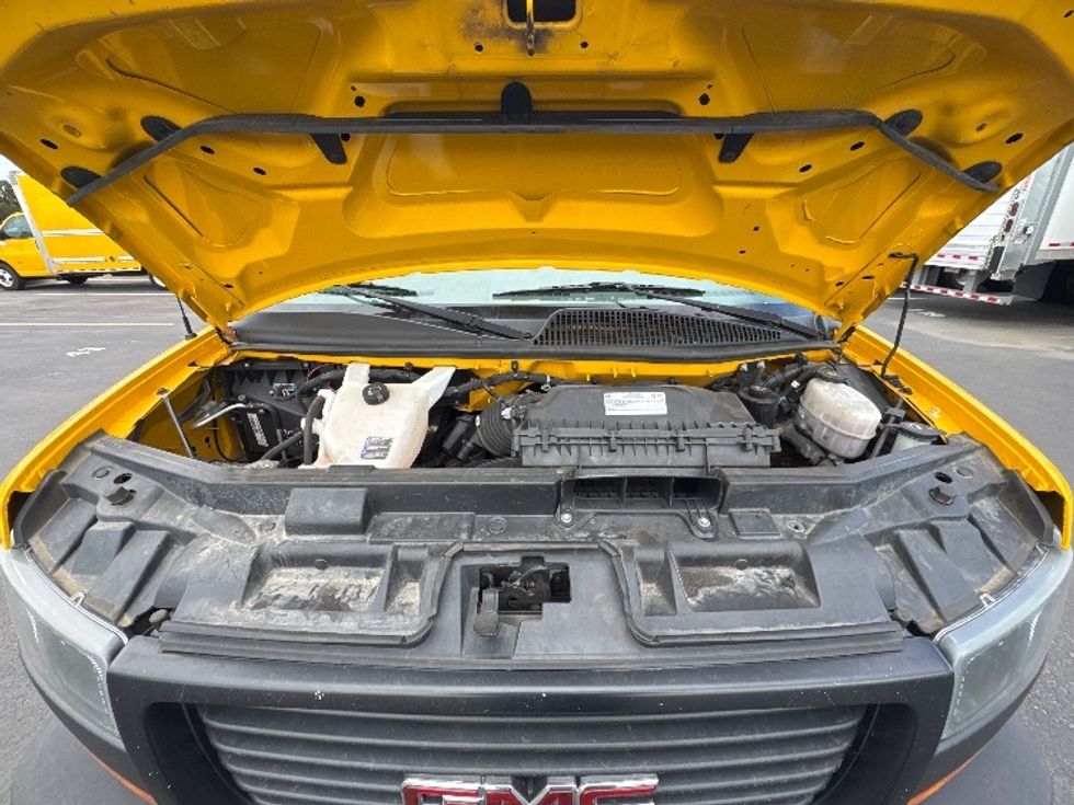 Light Duty Box Truck-Light and Medium Duty Trucks-GMC-2021-Savana G33903-Greeley-CO-102,393\n\t\tmiles-$ 27,500 - Image 22