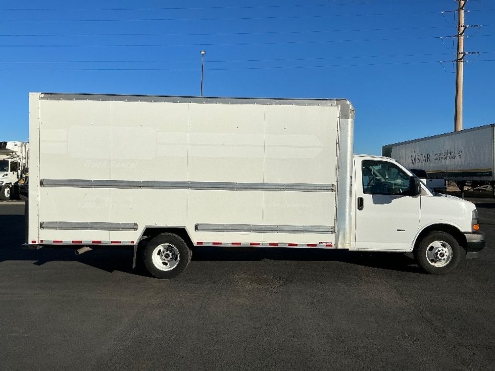 Light Duty Box Truck-Light and Medium Duty Trucks-GMC-2021-Savana G33903-Greeley-CO-106,437\n\t\tmiles-$ 30,250 - Image 15