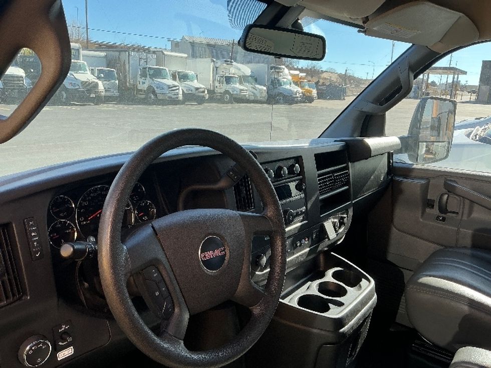 Light Duty Box Truck-Light and Medium Duty Trucks-GMC-2021-Savana G33903-Greeley-CO-106,437\n\t\tmiles-$ 30,250 - Image 17
