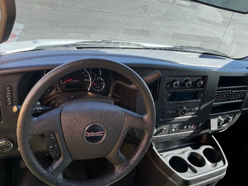 Light Duty Box Truck-Light and Medium Duty Trucks-GMC-2021-Savana G33903-Greeley-CO-106,437\n\t\tmiles-$ 30,250 - Image 18