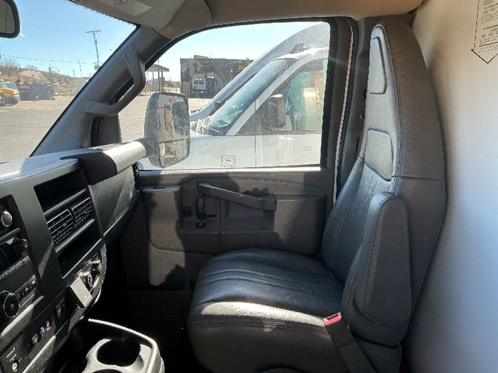 Light Duty Box Truck-Light and Medium Duty Trucks-GMC-2021-Savana G33903-Greeley-CO-106,437\n\t\tmiles-$ 30,250 - Image 19