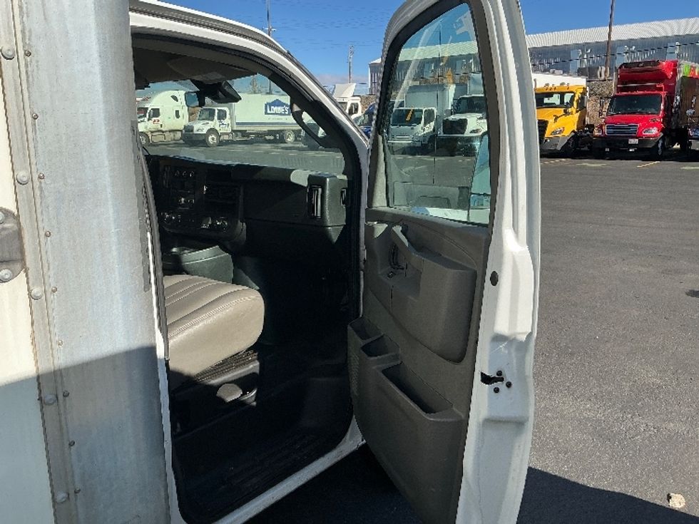 Light Duty Box Truck-Light and Medium Duty Trucks-GMC-2021-Savana G33903-Greeley-CO-106,437\n\t\tmiles-$ 30,250 - Image 20