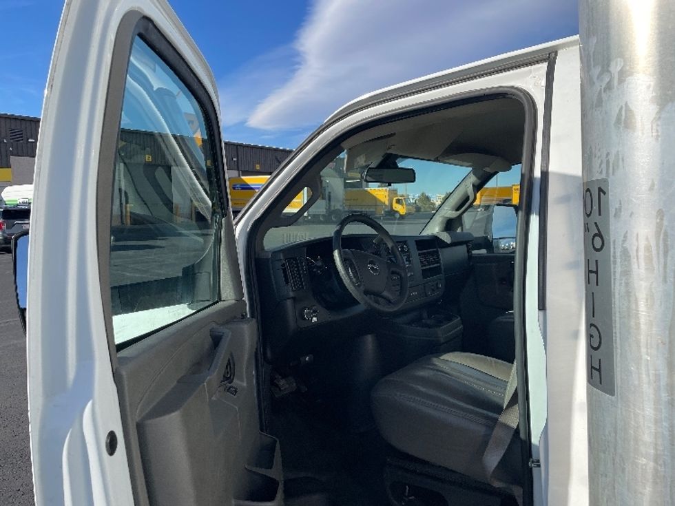 Light Duty Box Truck-Light and Medium Duty Trucks-GMC-2021-Savana G33903-Greeley-CO-109,248\n\t\tmiles-$ 30,000 - Image 16