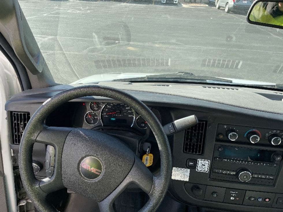 Light Duty Box Truck-Light and Medium Duty Trucks-GMC-2021-Savana G33903-Greeley-CO-109,248\n\t\tmiles-$ 30,000 - Image 18