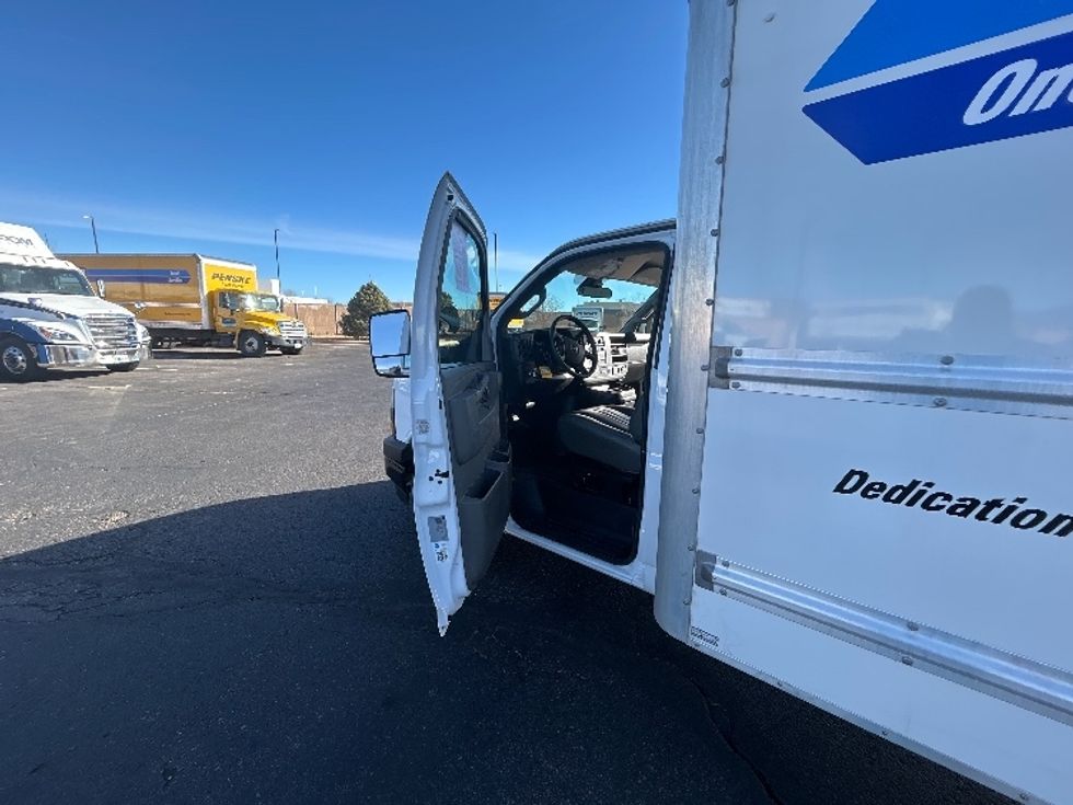 Light Duty Box Truck-Light and Medium Duty Trucks-GMC-2021-Savana G33903-Greeley-CO-111,434\n\t\tmiles-$ 29,750 - Image 16