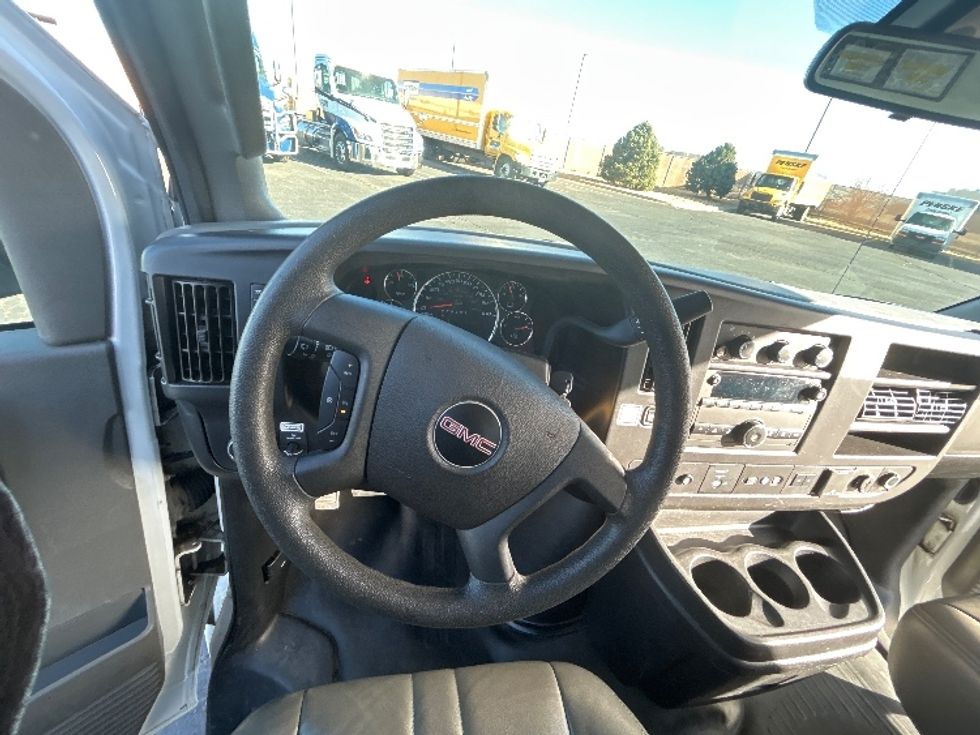 Light Duty Box Truck-Light and Medium Duty Trucks-GMC-2021-Savana G33903-Greeley-CO-111,434\n\t\tmiles-$ 29,750 - Image 17