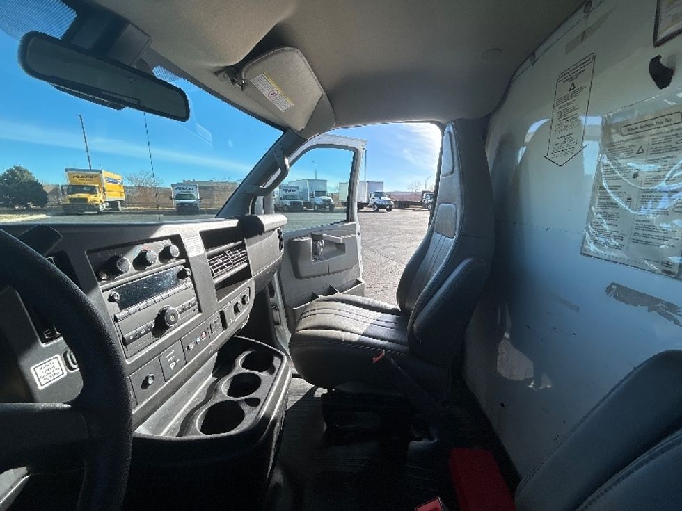 Light Duty Box Truck-Light and Medium Duty Trucks-GMC-2021-Savana G33903-Greeley-CO-111,434\n\t\tmiles-$ 29,750 - Image 19