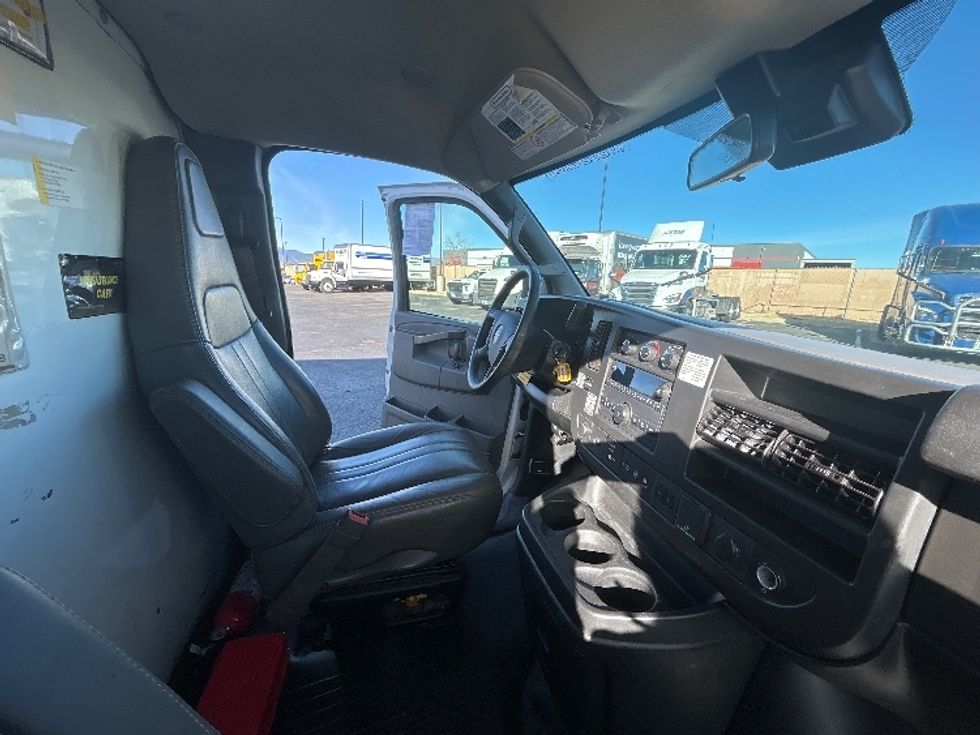Light Duty Box Truck-Light and Medium Duty Trucks-GMC-2021-Savana G33903-Greeley-CO-111,434\n\t\tmiles-$ 29,750 - Image 22
