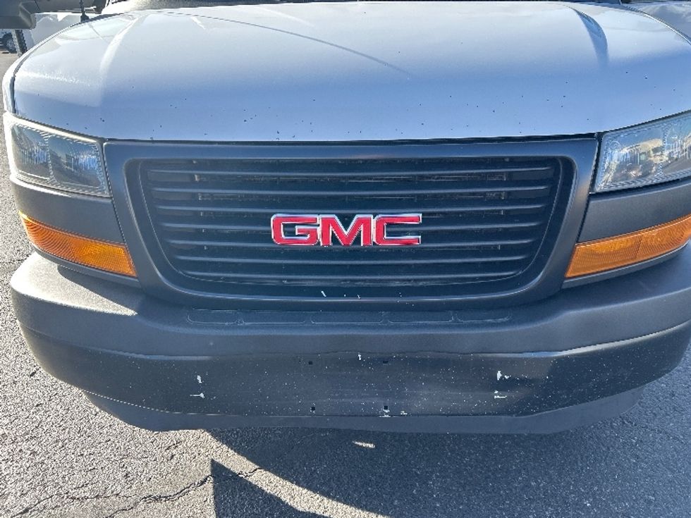 Light Duty Box Truck-Light and Medium Duty Trucks-GMC-2021-Savana G33903-Greeley-CO-111,434\n\t\tmiles-$ 29,750 - Image 26