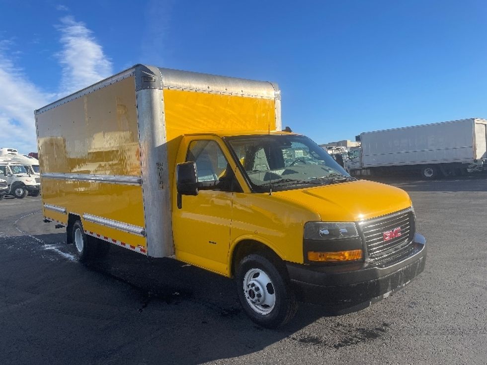 Light Duty Box Truck-Light and Medium Duty Trucks-GMC-2021-Savana G33903-Greeley-CO-111,674\n\t\tmiles-$ 26,500 - Image 1