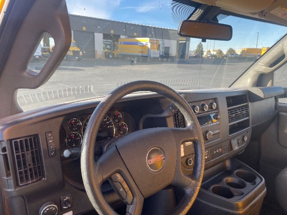 Light Duty Box Truck-Light and Medium Duty Trucks-GMC-2021-Savana G33903-Greeley-CO-111,674\n\t\tmiles-$ 26,500 - Image 17